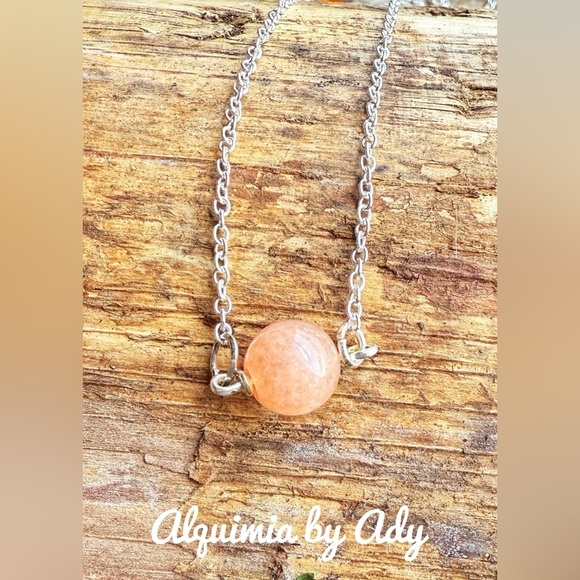 PEACH MOONSTONE DELICATE PENDANT NECKLACE - Picture 1 of 1